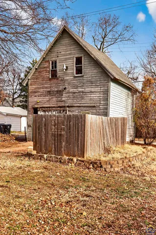 $99,900 | 1272 Southwest Buchanan Street, Topeka, KS 66604