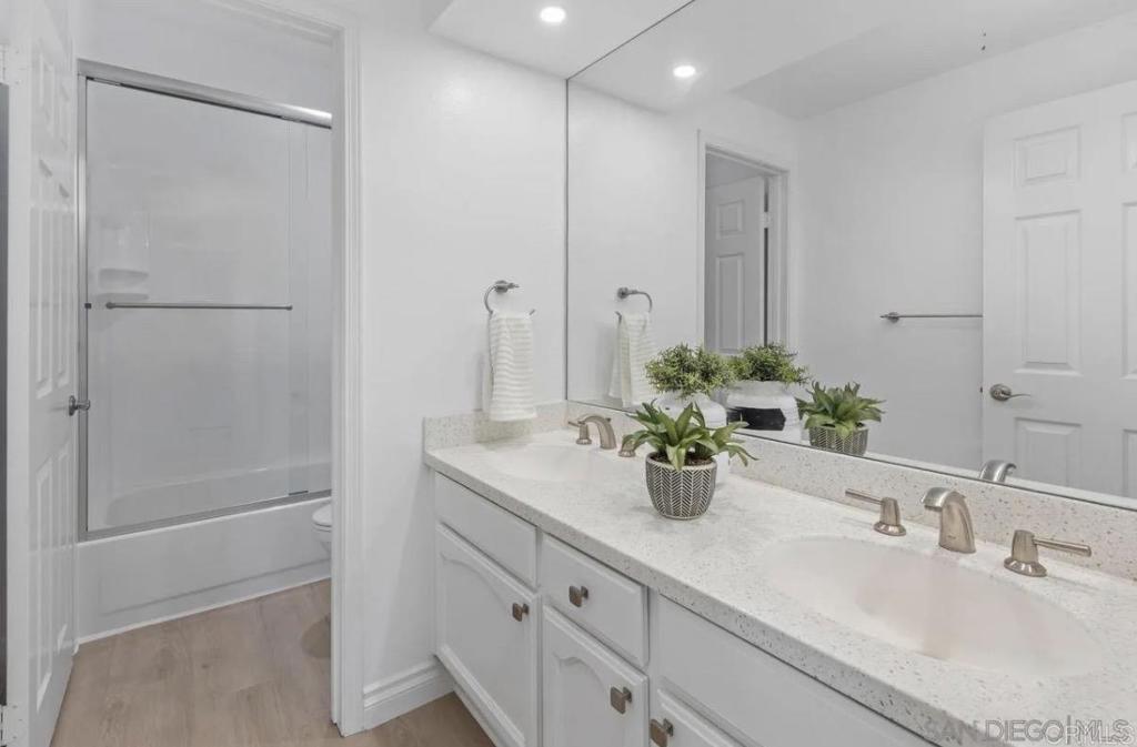 5805 Friars Road, Unit 2405 San Diego, CA 92110 - Photo 24 of 31