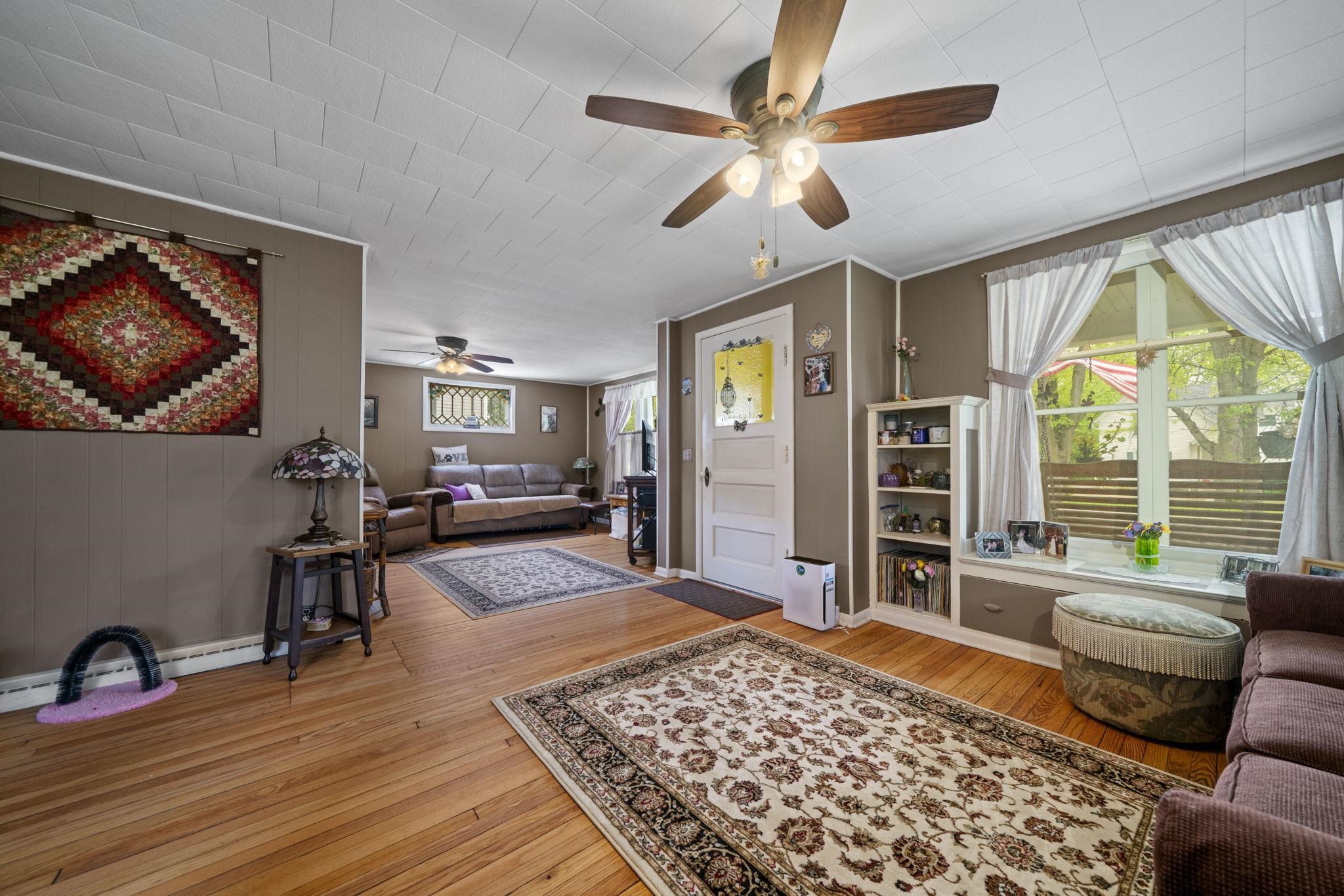406 North 4th Street Oregon, IL 61061 - Photo 3 of 38