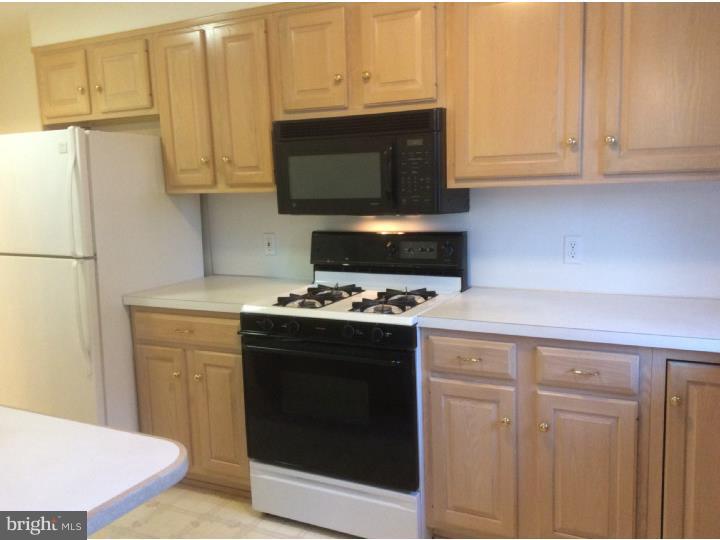 555 Friedensburg Road Reading, PA 19606 - Photo 8 of 22 Kitchen