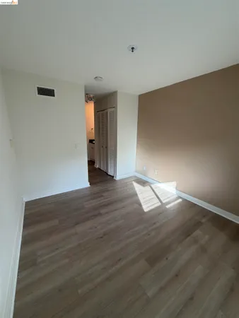 $2,395 | 6400 Christie Avenue, Unit 4124, Emeryville, CA 94608