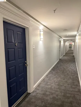 $2,395 | 6400 Christie Avenue, Unit 4124, Emeryville, CA 94608