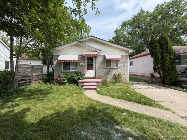 $1,750 | 8307 Essex Avenue, Warren, MI 48089