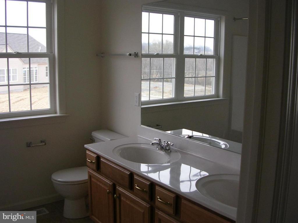 689 Hamaker Road, Unit 23 Manheim, PA 17545 - Photo 12 of 13