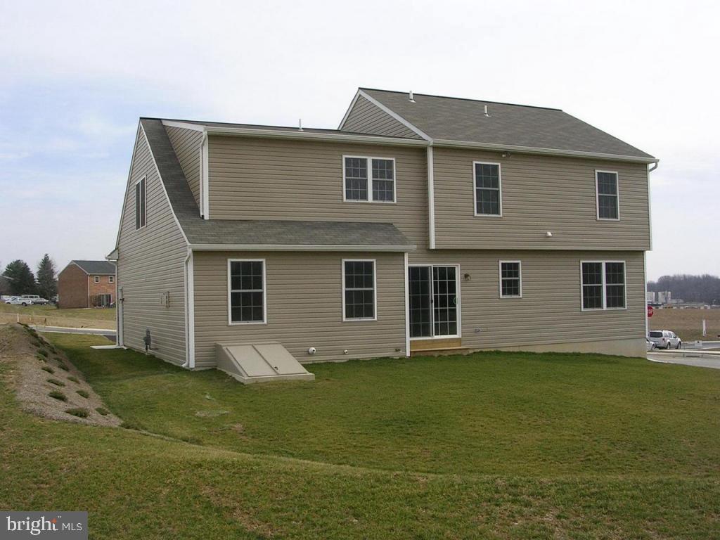 689 Hamaker Road, Unit 23 Manheim, PA 17545 - Photo 4 of 13