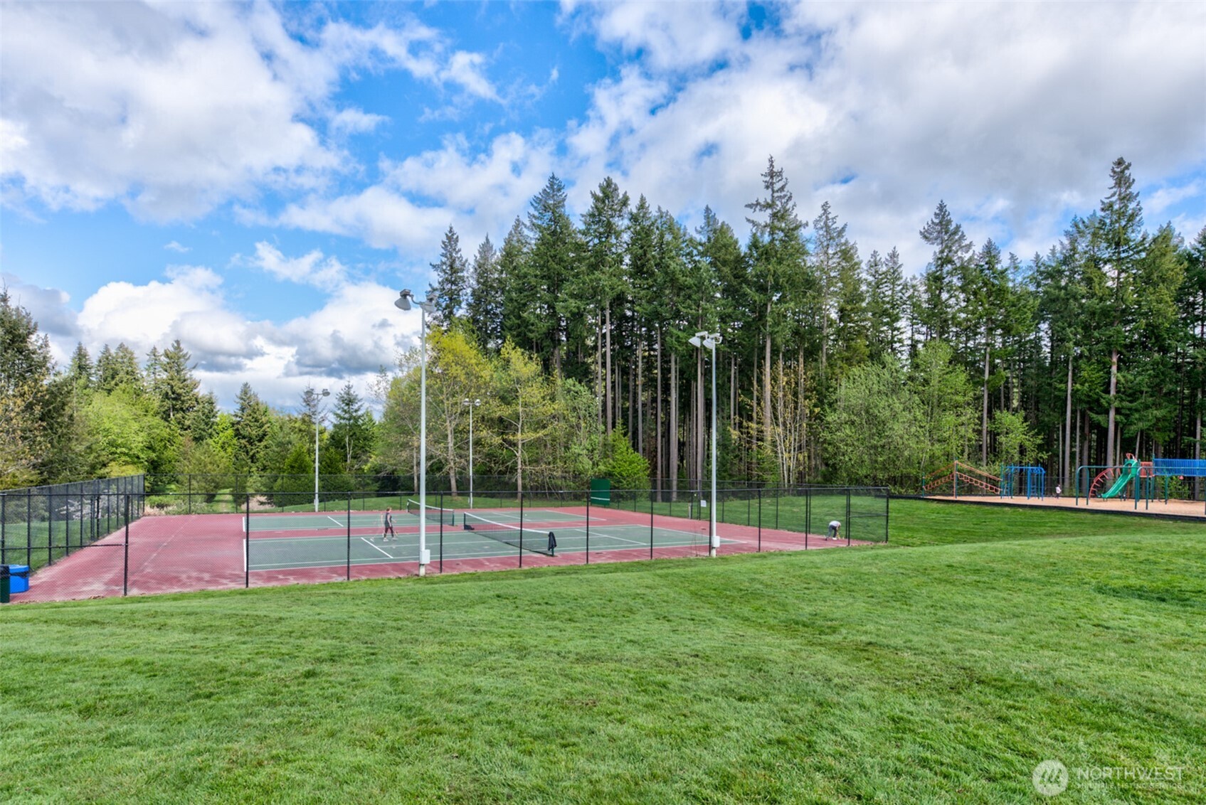 4423 249th Terrace Southeast Issaquah, WA 98029 - Photo 27 of 27 a view of a park
