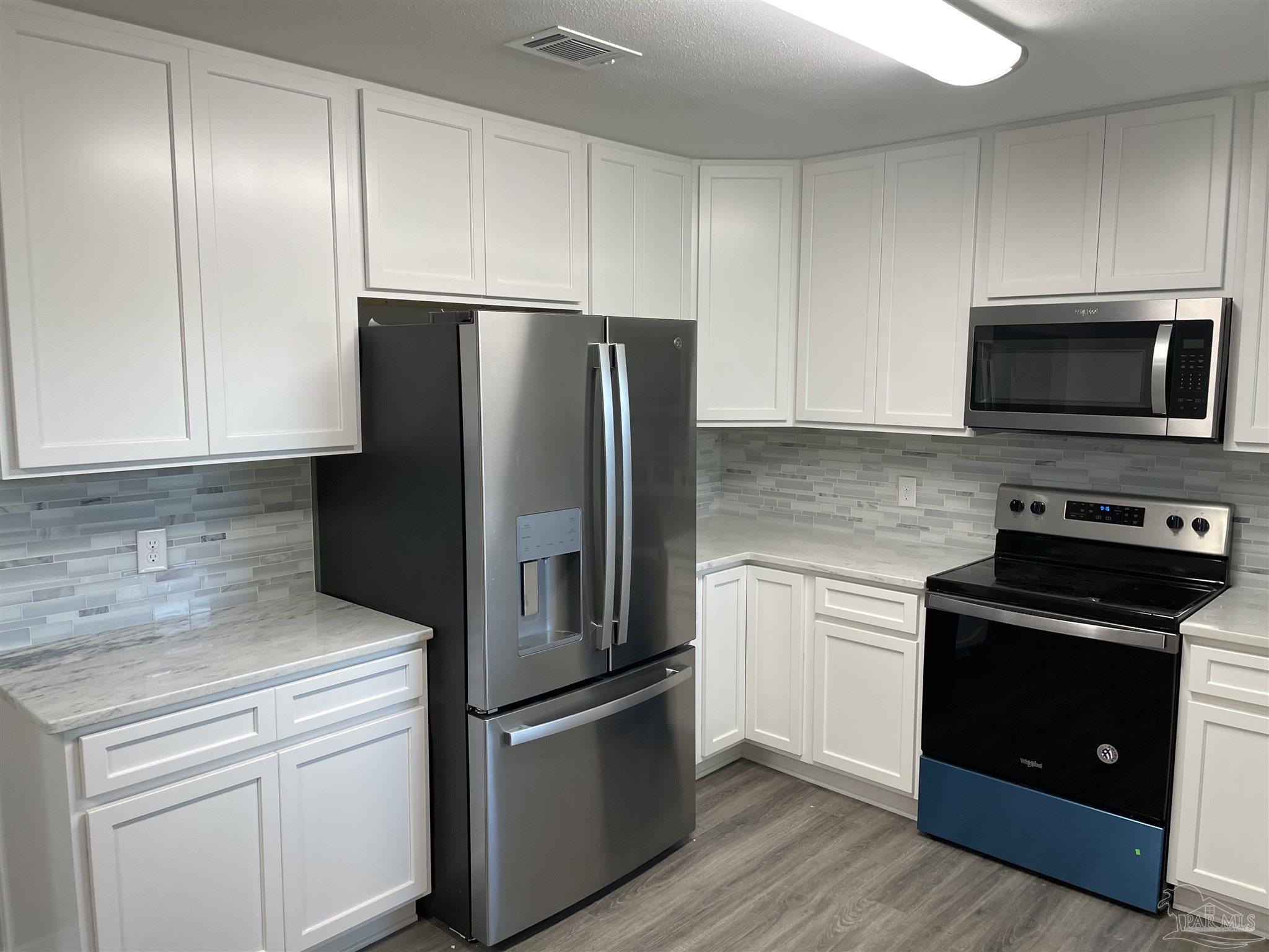 4659 Ephrem Lane Milton, FL 32571 - Photo 3 of 8