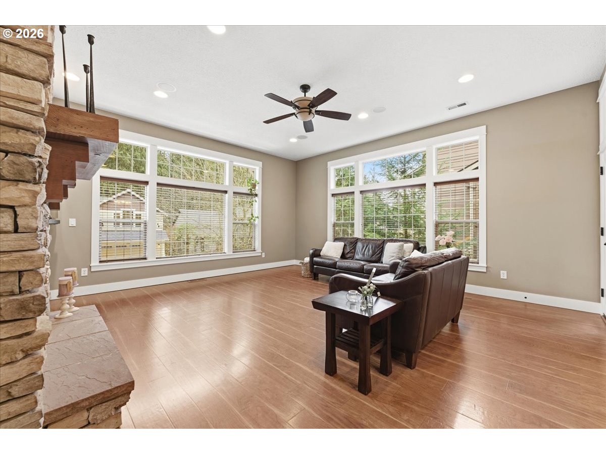 35810 Chinook Street Sandy, OR 97055 - Photo 12 of 48