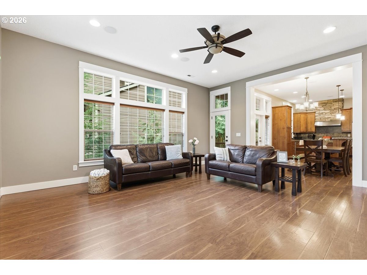 35810 Chinook Street Sandy, OR 97055 - Photo 13 of 48