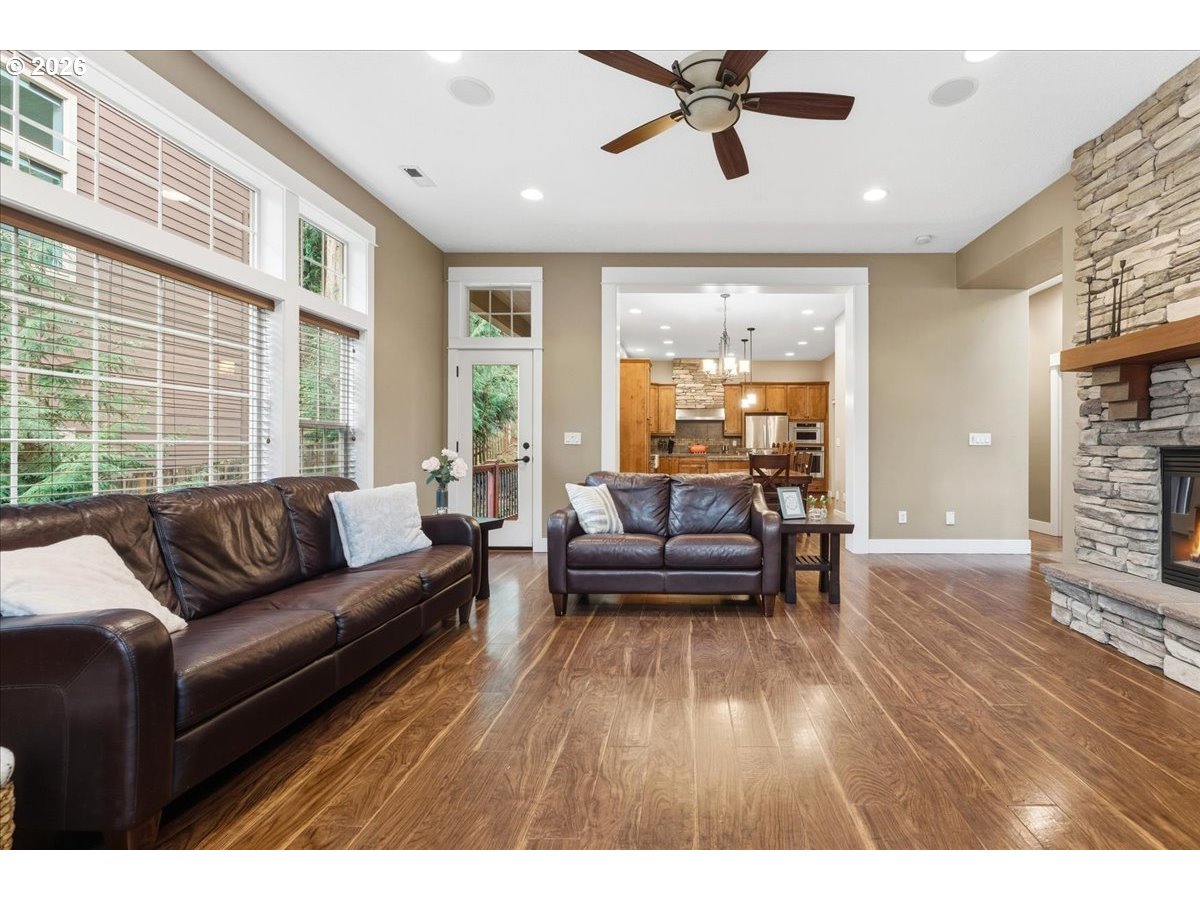 35810 Chinook Street Sandy, OR 97055 - Photo 4 of 48