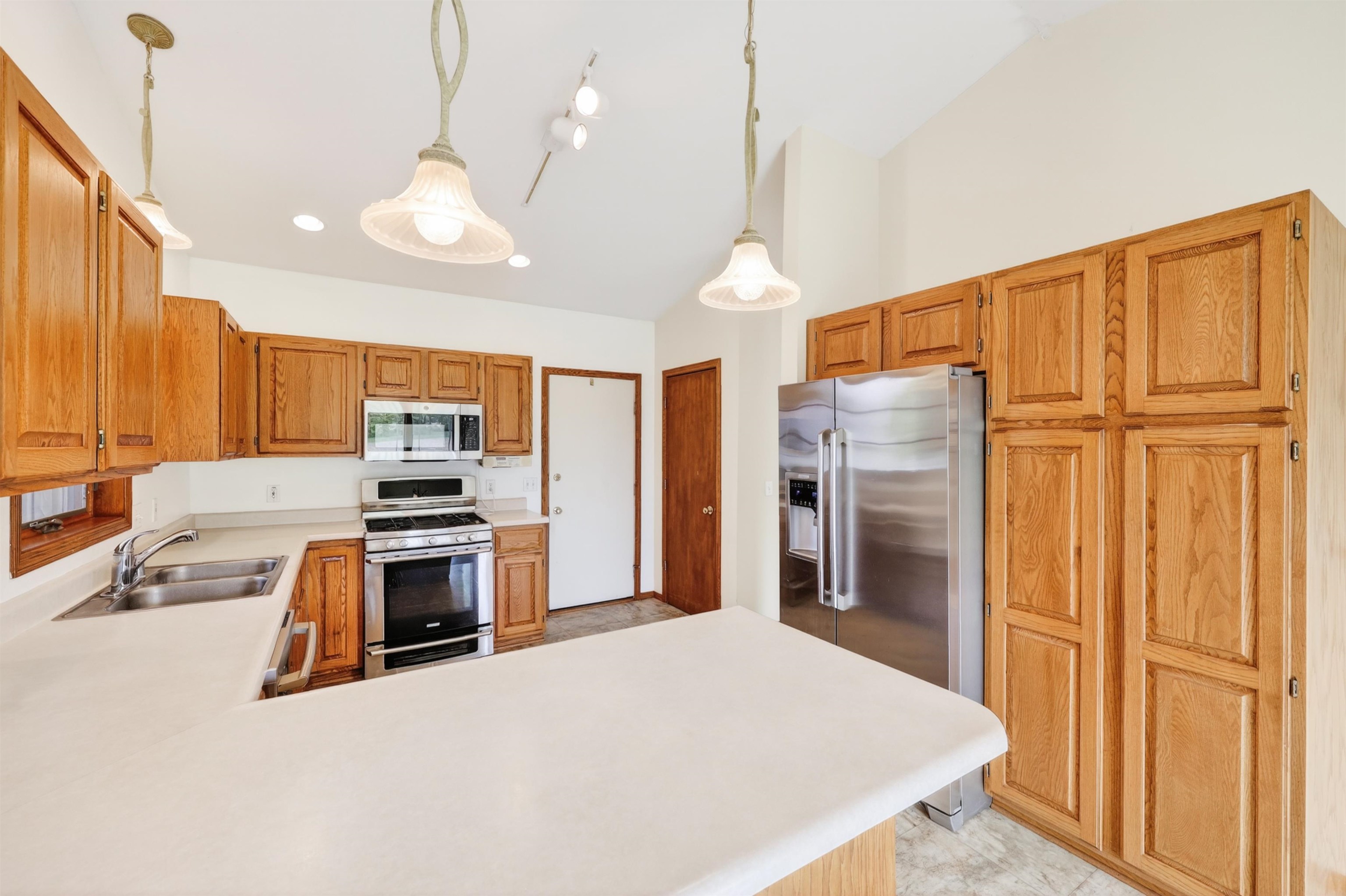 3781 Token Road DeForest, WI 53532 - Photo 11 of 33