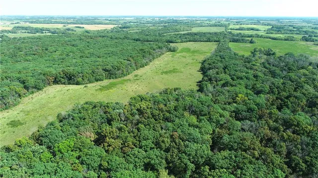 $287,280 | 1 85th Highway, Albany, MO 64402