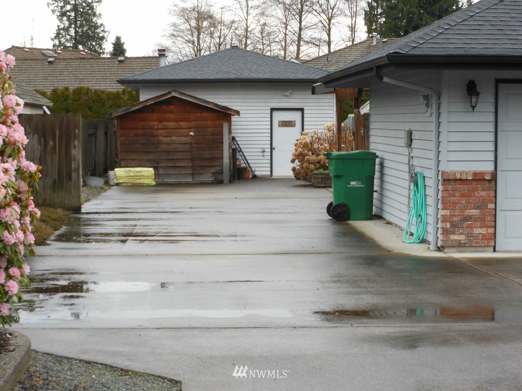 10309 Ridge Place Sedro-Woolley, WA 98284 - Photo 2 of 15 Gallery Image 2