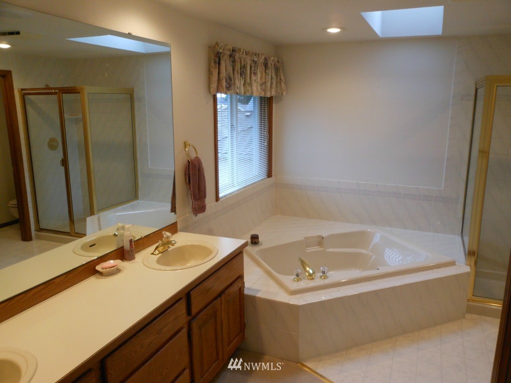 10309 Ridge Place Sedro-Woolley, WA 98284 - Photo 9 of 15 Gallery Image 9