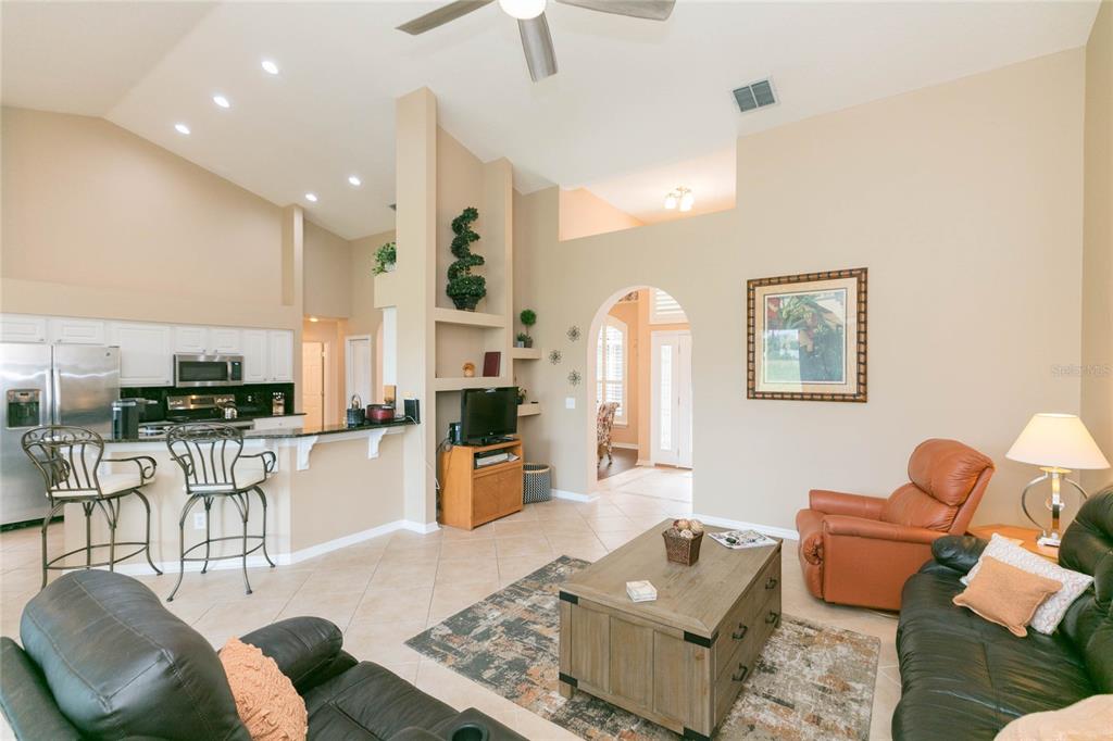 3516 Shadowood Drive Valrico, FL 33596 - Photo 9 of 56
