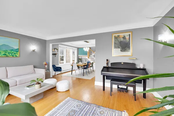 $575,000 | 5537 West Melrose Street, Chicago, IL 60641