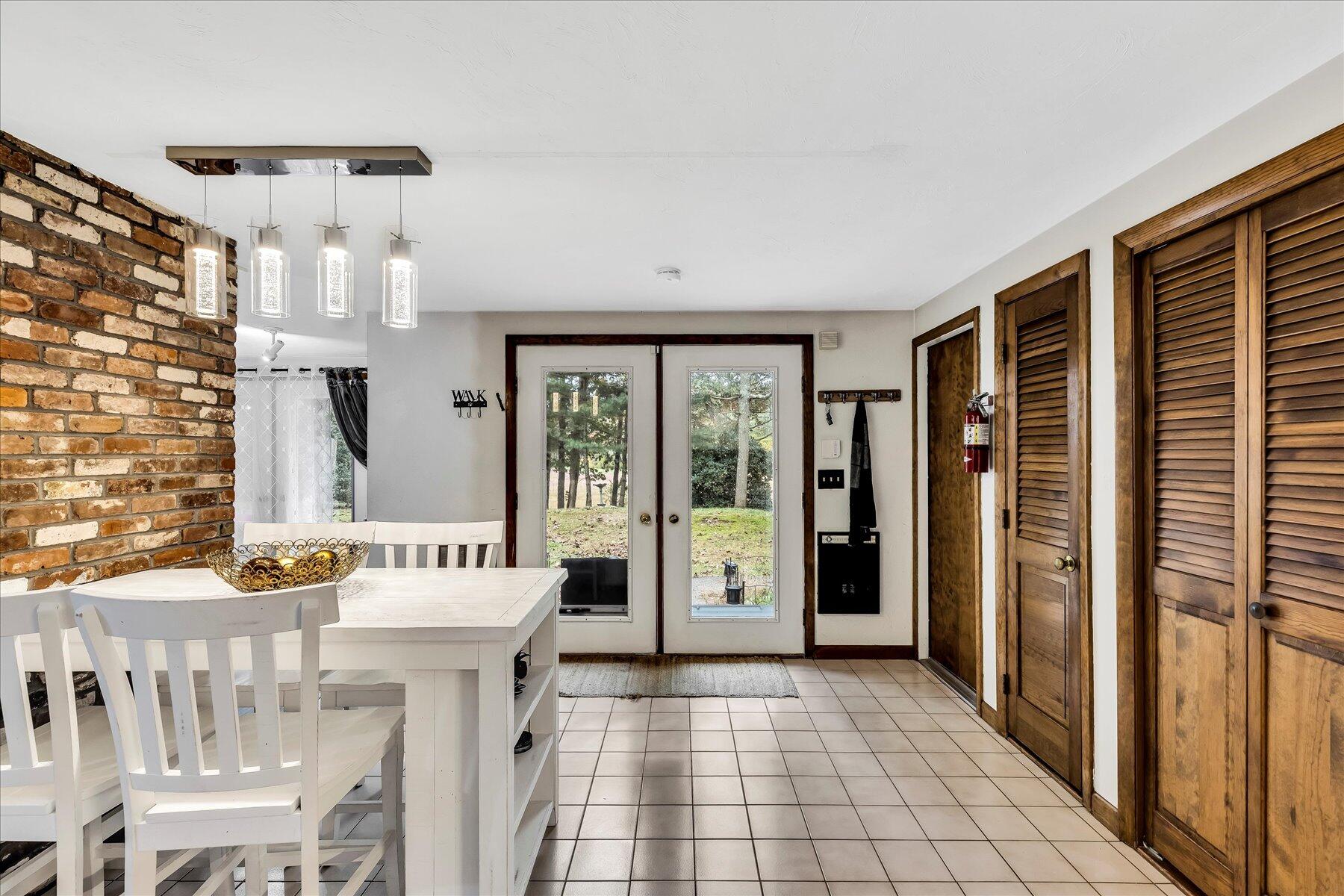 1007 River Road Marstons Mills, MA 02648 - Photo 12 of 33 a view of a entryway with furniture
