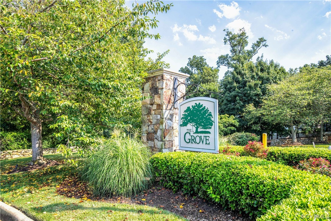 13206 Tipple Point Road Midlothian, VA 23114 - Photo 50 of 50 a front view of a multi story residential apartment building with yard and green space