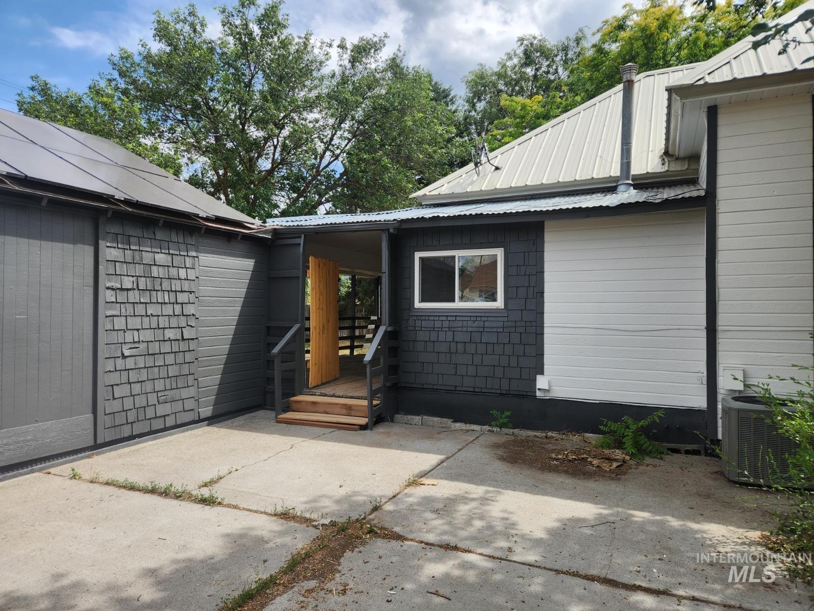 82 Northwest 3rd Street Ontario, OR 97914 - Photo 14 of 17