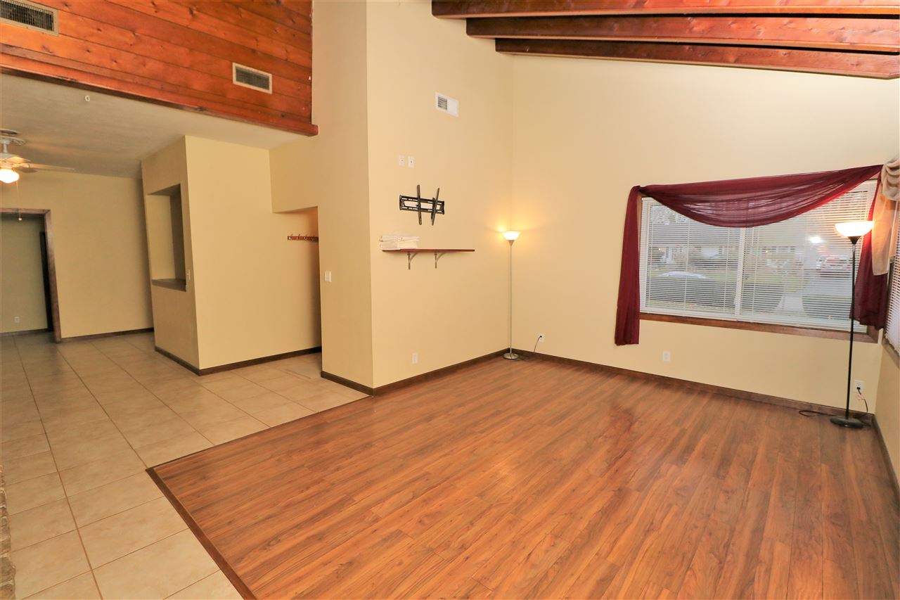 4301 Pinecrest Road Rockford, IL 61107 - Photo 8 of 21 Gallery Image 8