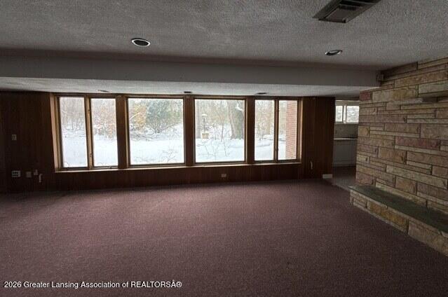 3215 South Cambridge Road Lansing, MI 48911 - Photo 23 of 49 20260122_181134242_iOS