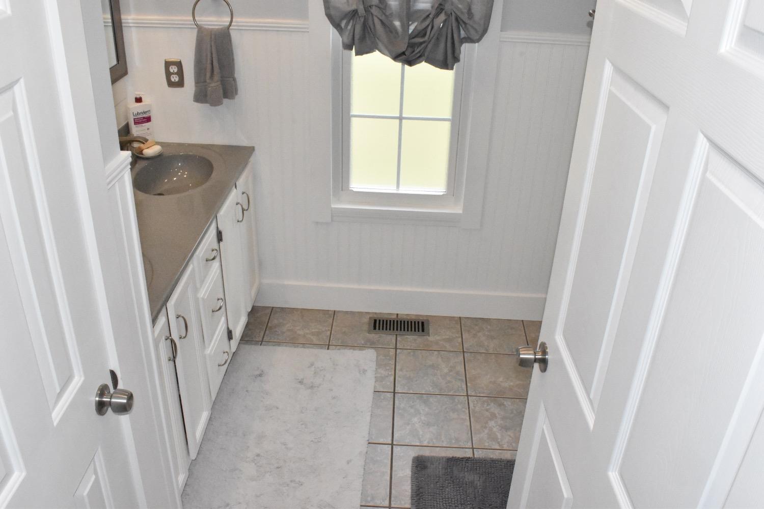 1029 Cox Road West Harrison, IN 47060 - Photo 13 of 26 Gallery Image 13