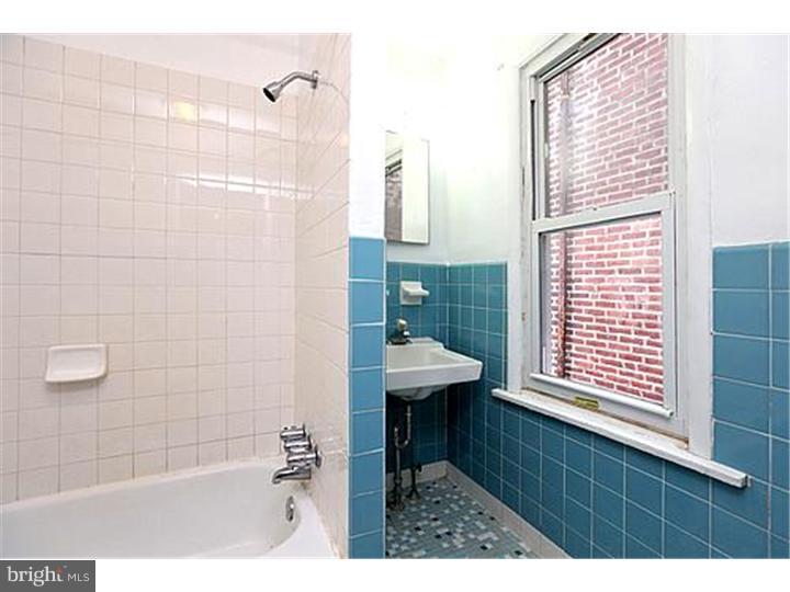 406 South 20th Street Philadelphia, PA 19146 - Photo 17 of 25 Unit #2