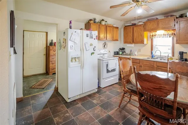 $77,000 | 104 Hazel Street, Jerseyville, IL 62052