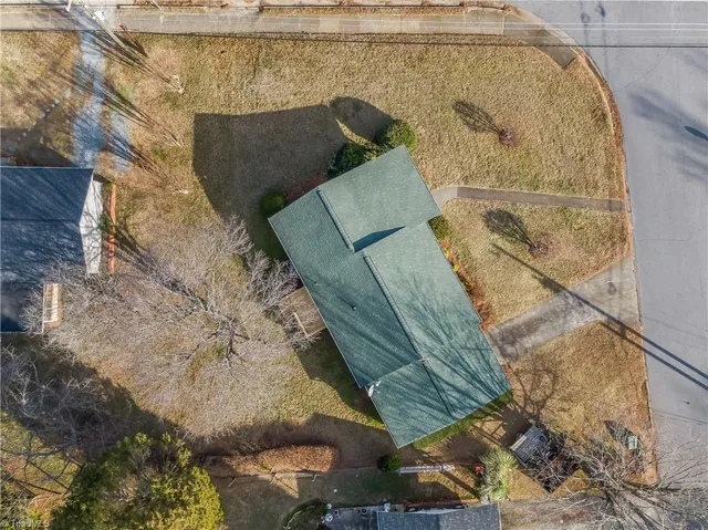 $289,000 | 2801 Westridge Road, Winston-Salem, NC 27103