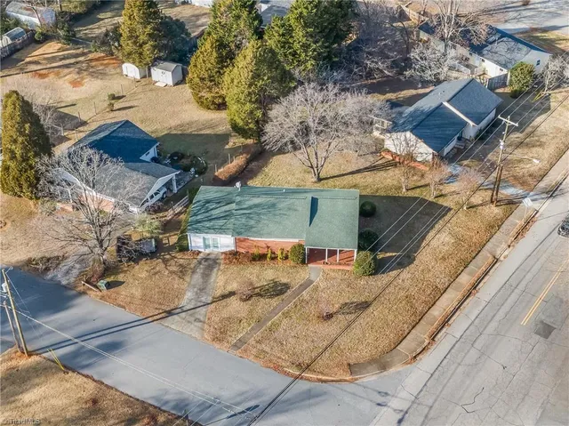 $289,000 | 2801 Westridge Road, Winston-Salem, NC 27103