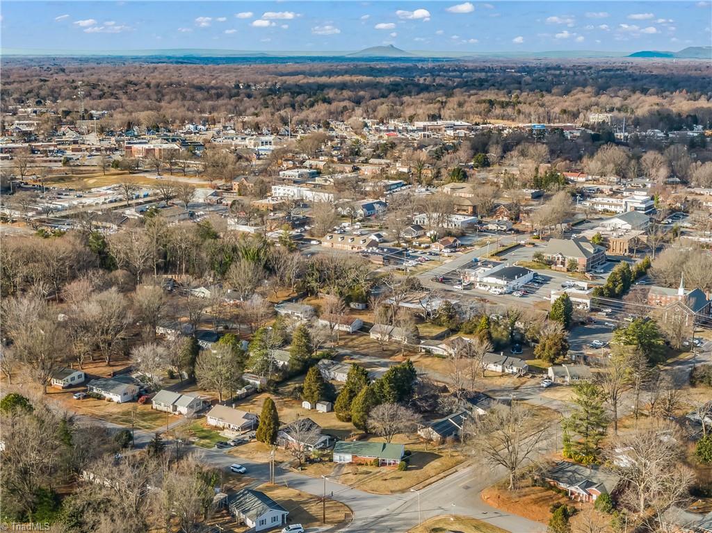 2801 Westridge Road Winston-Salem, NC 27103 - Photo 25 of 29