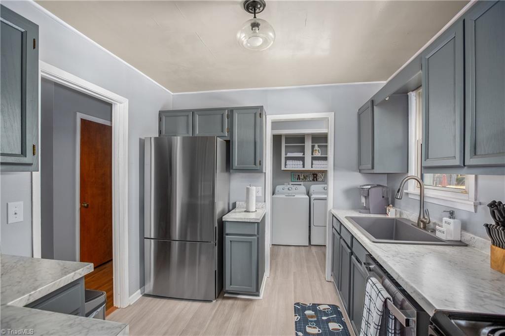 2801 Westridge Road Winston-Salem, NC 27103 - Photo 7 of 29