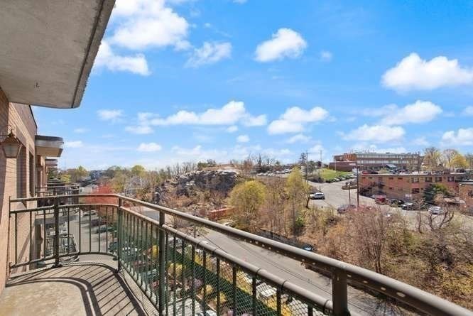 198 Locust Street, Unit 1702 Lynn, MA 01904 - Photo 17 of 26 a view of a city from a balcony