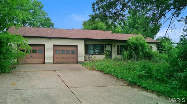 $315,000 | 2120 4 Mile Road, Washington, MO 63090