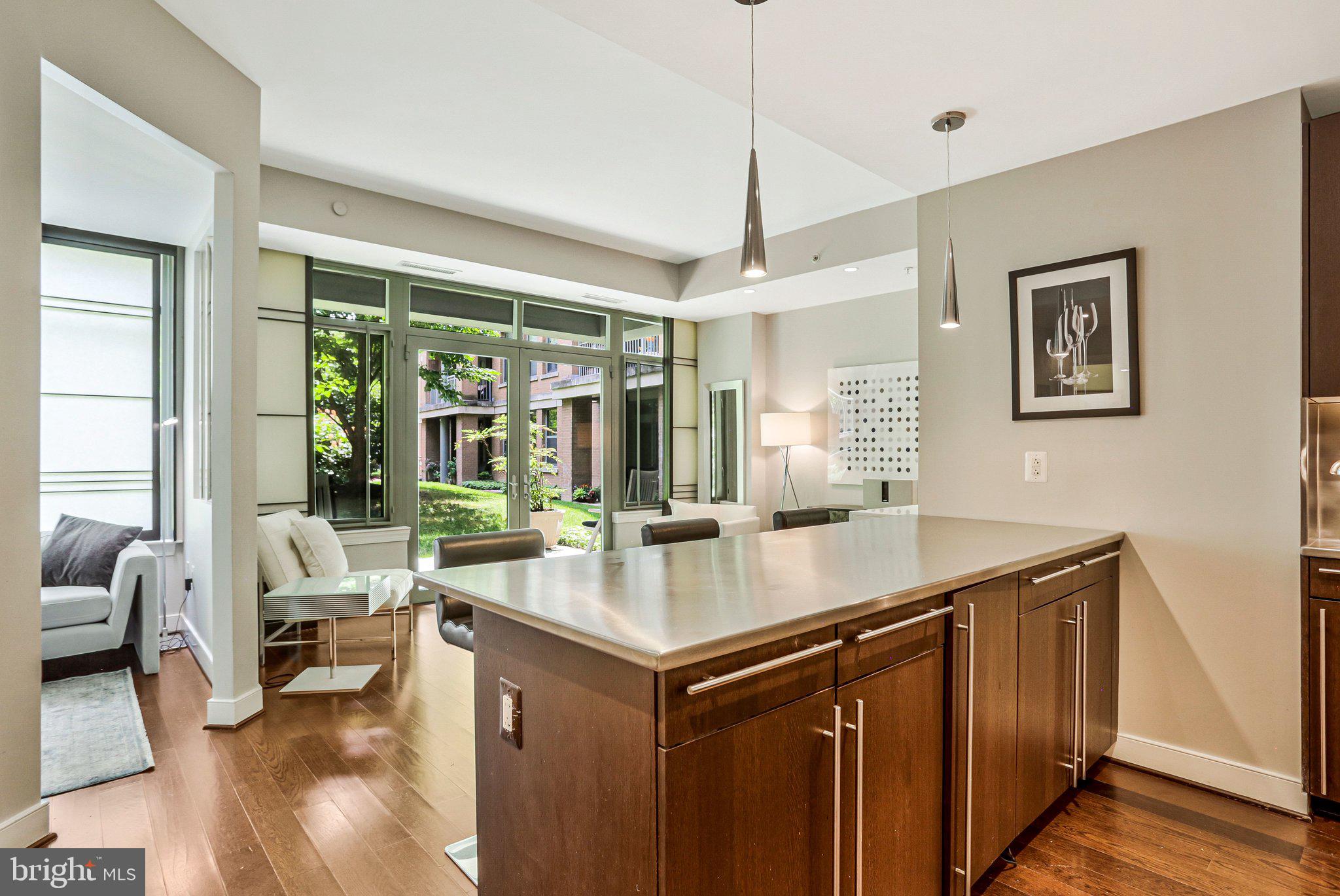 2425 L Street Northwest, Unit 211 Washington, DC 20037 - Photo 5 of 26