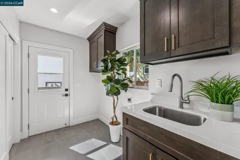 $999,000 | 3017 Madeline Street, Oakland, CA 94602
