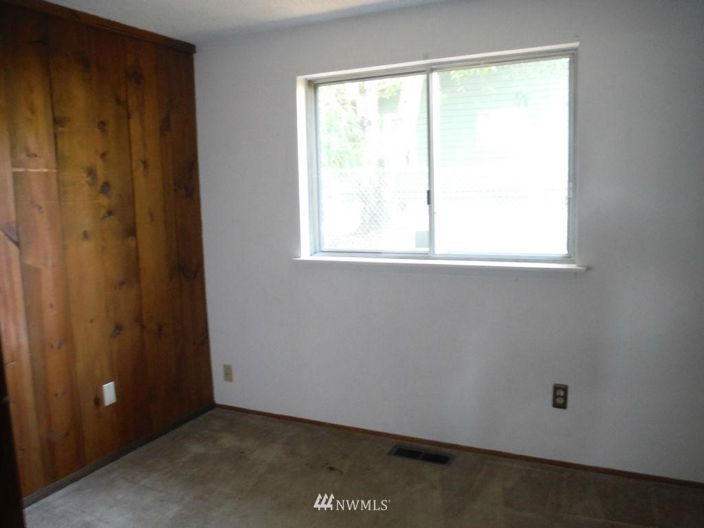 10720 McDonald Road Southwest Tacoma, WA 98498 - Photo 6 of 8