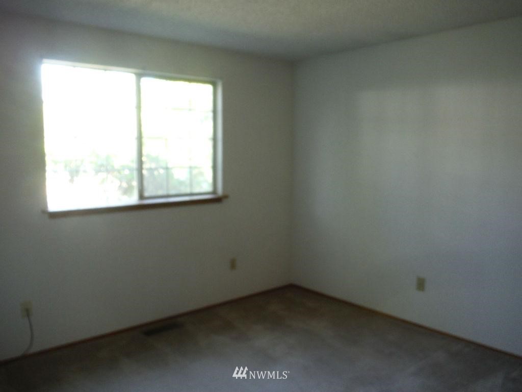 10720 McDonald Road Southwest Tacoma, WA 98498 - Photo 8 of 8