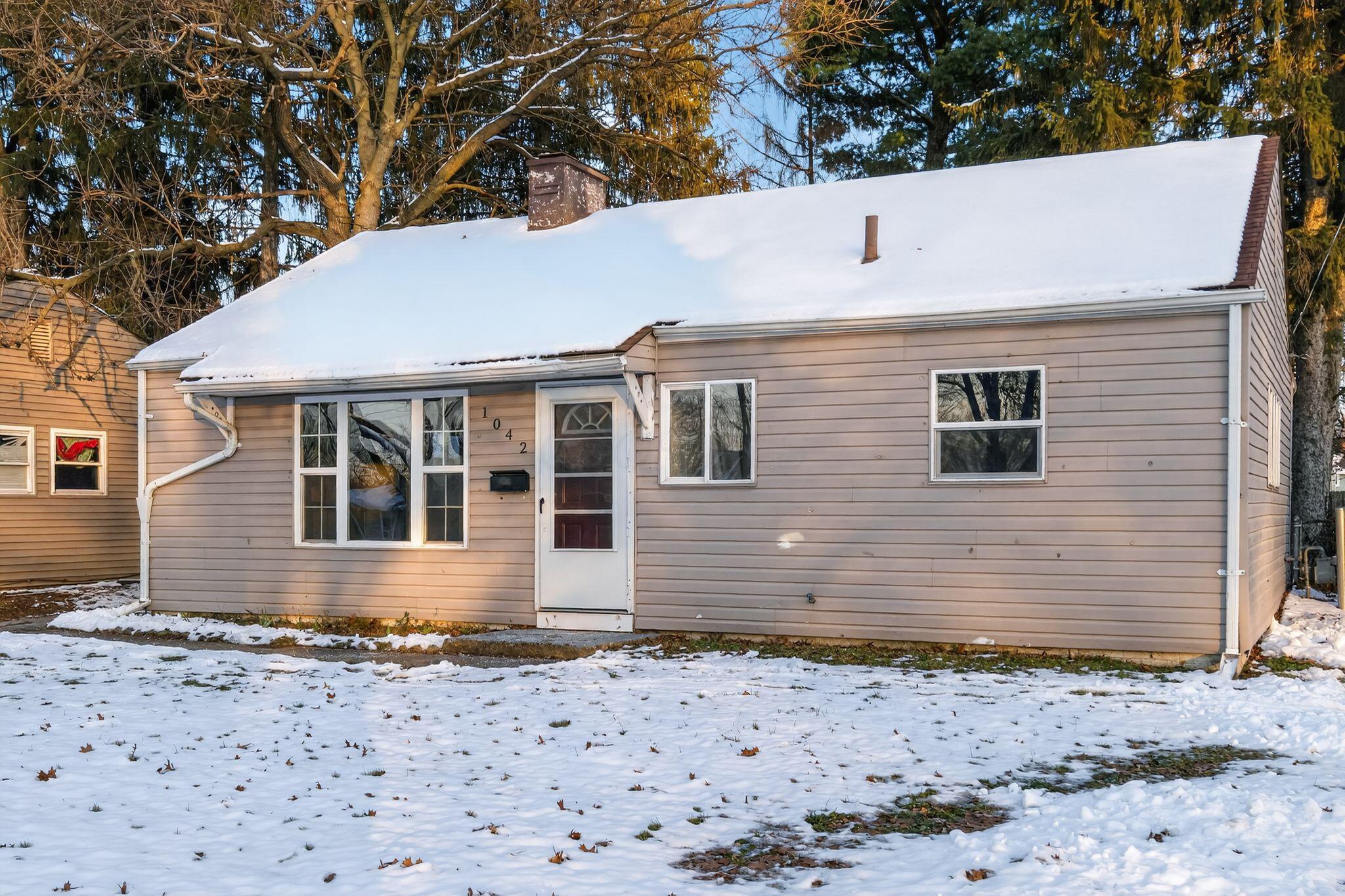 1042 South Hampton Road Columbus, OH 43227 - Photo 1 of 31 02_1042_S_Hampton_Rd_Columbus_OH_43227-E