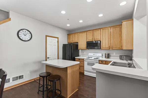 $249,900 | 13863 54th Avenue North, Plymouth, MN 55446