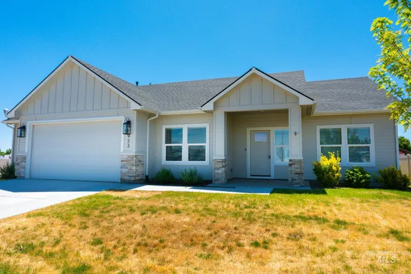 $374,999 | 923 Redwood Court, Nyssa, OR 97913