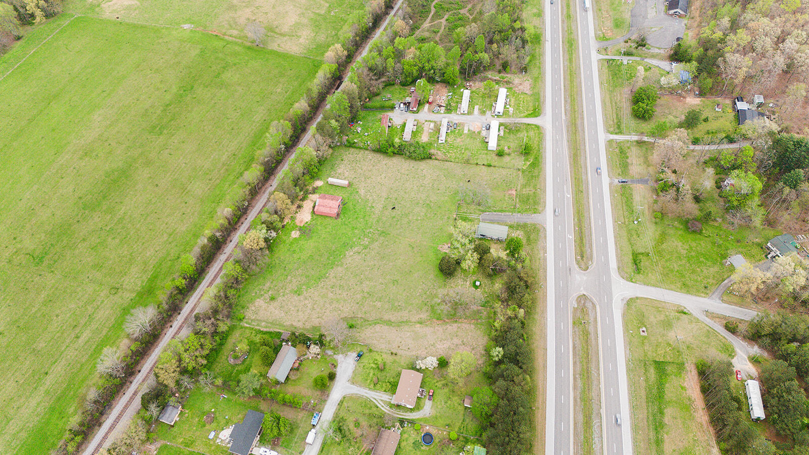 14861 Rhea County Highway Evensville, TN 37332 - Photo 4 of 6 DJI_20250407182514_0092_D