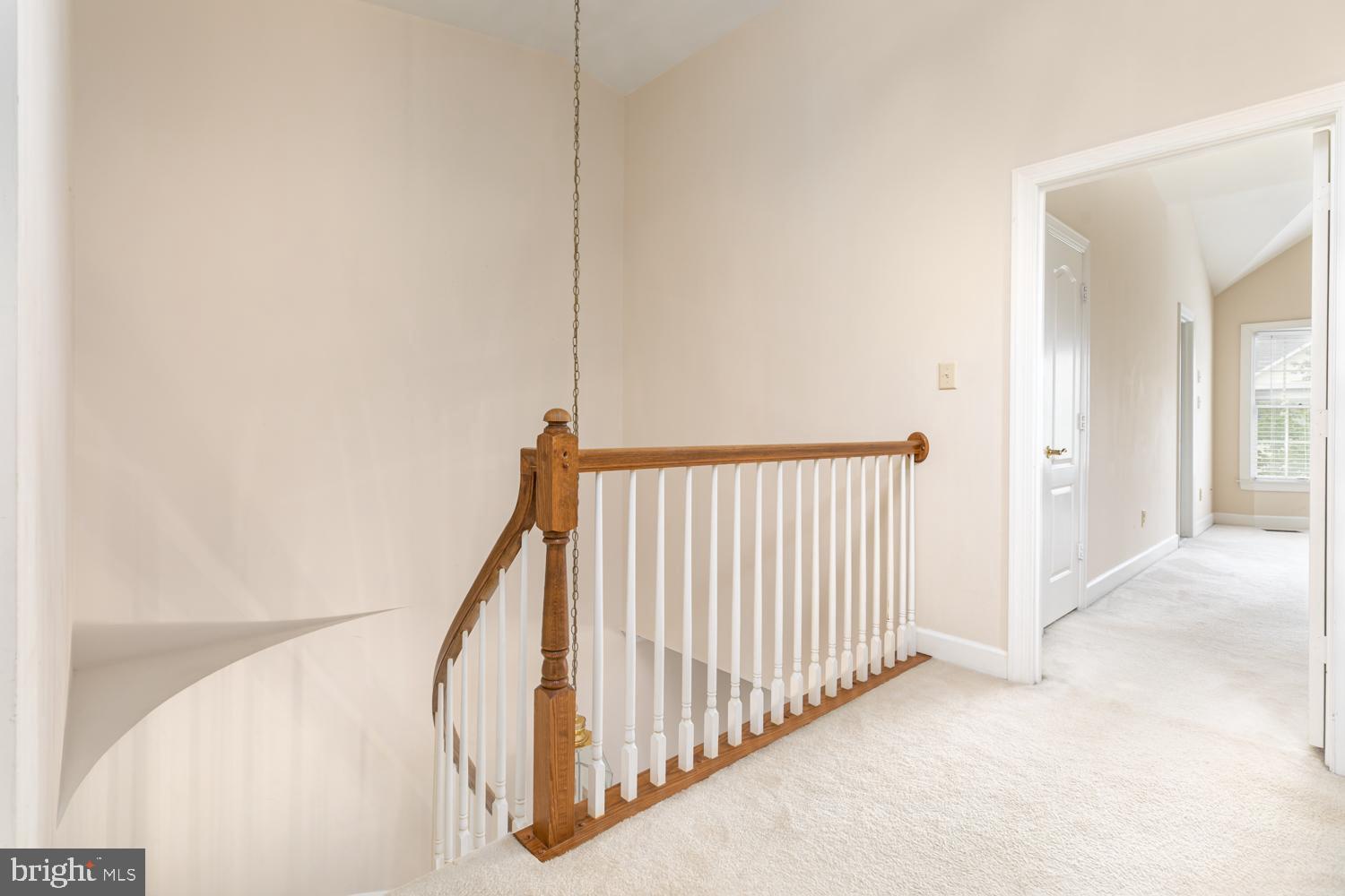 8165 Madrillon Court Vienna, VA 22182 - Photo 15 of 33