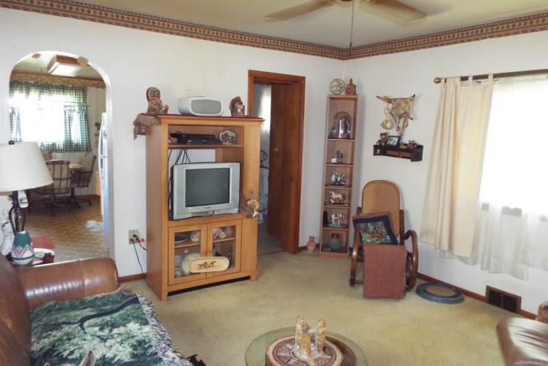 403 Mitchell Avenue Butler, PA 16001 - Photo 8 of 22 Living room