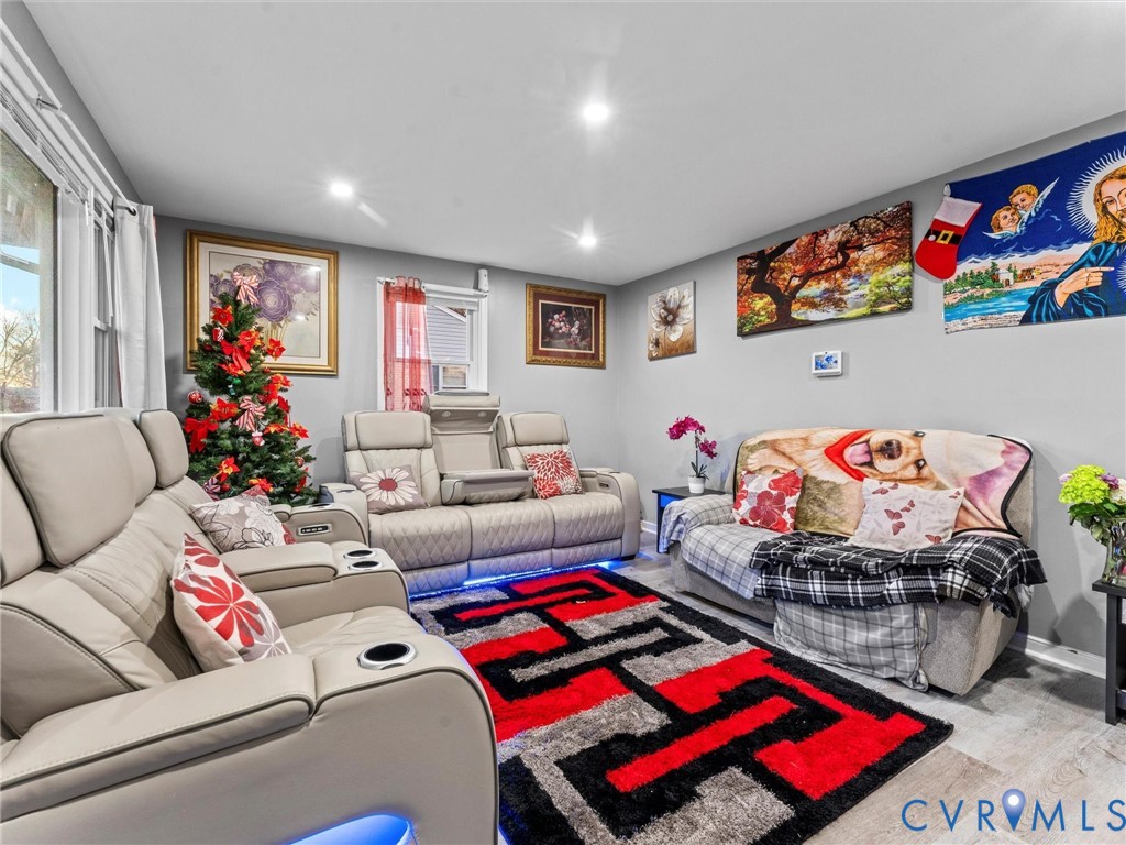 2942 Gaffney Road Richmond, VA 23237 - Photo 4 of 20