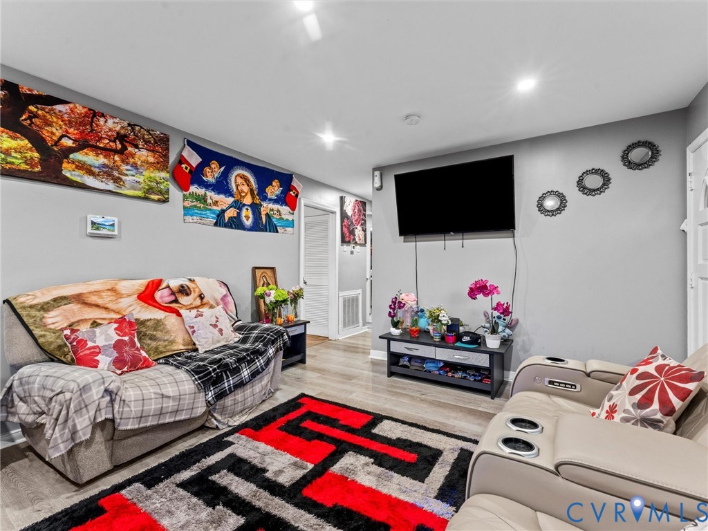 2942 Gaffney Road Richmond, VA 23237 - Photo 5 of 20