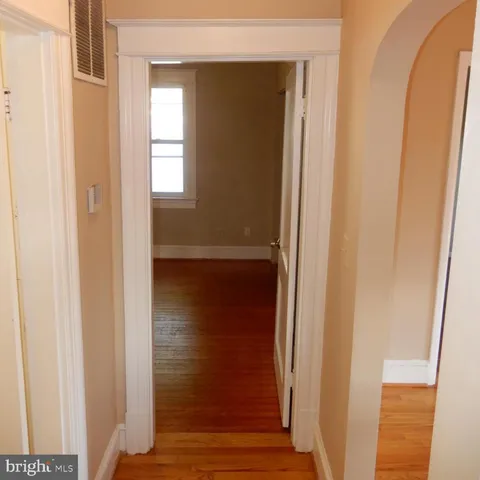 $2,700 | 2910 16th Street South, Arlington, VA 22204