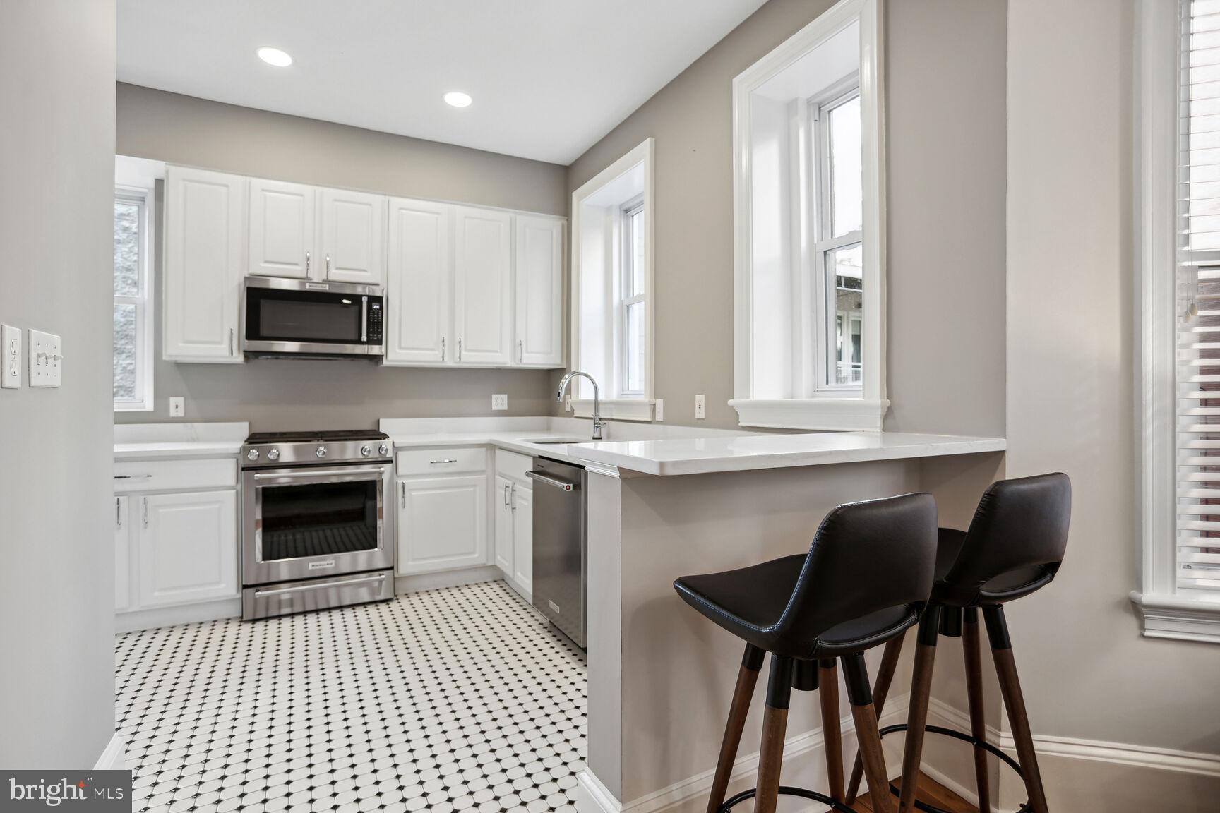 1423 R Street Northwest, Unit 205 Washington, DC 20009 - Photo 11 of 20