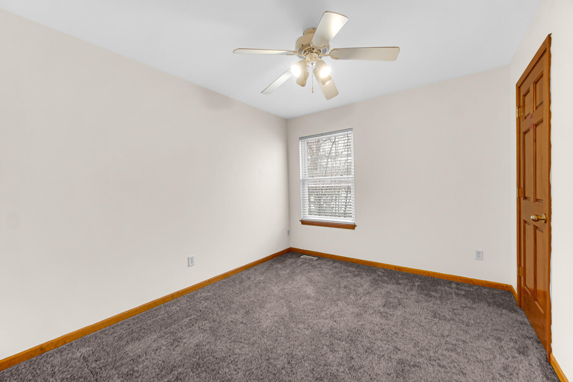 196 Spring View Drive Porter, IN 46304 - Photo 13 of 30 1920x1280