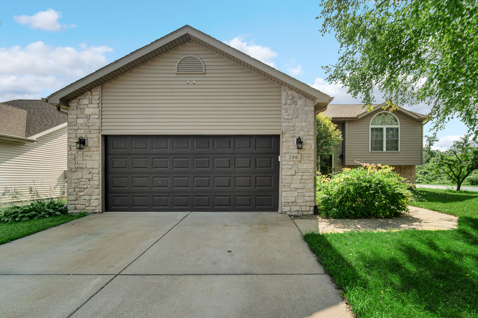 196 Spring View Drive Porter, IN 46304 - Photo 2 of 30 1920x1280